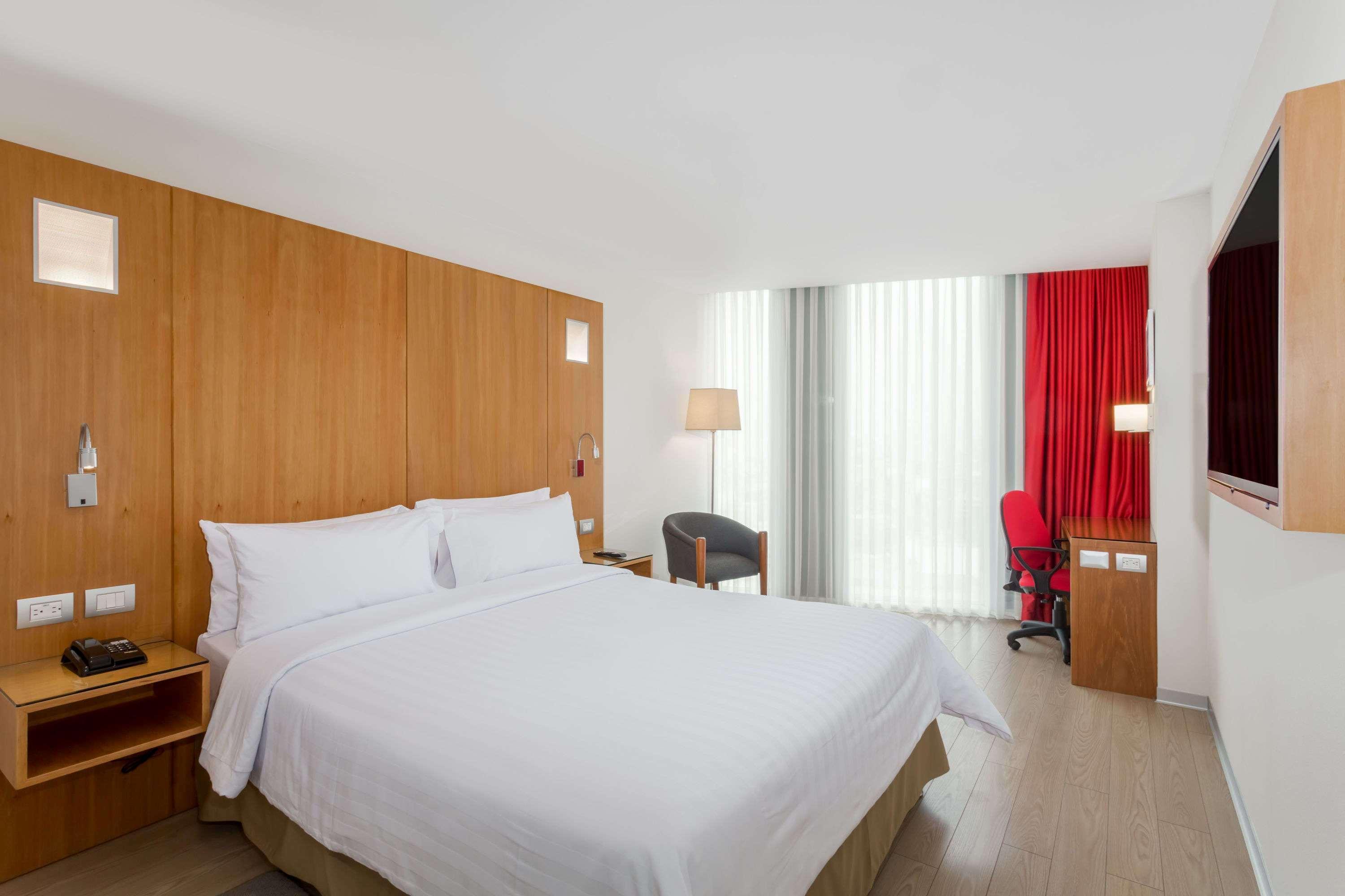 Ramada Encore By Wyndham Lima San Isidro Екстериор снимка
